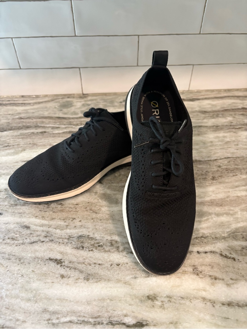 Men’s Cole Haan Black Stitchlite knit shoe wingtip White Midsole- WORN 1X